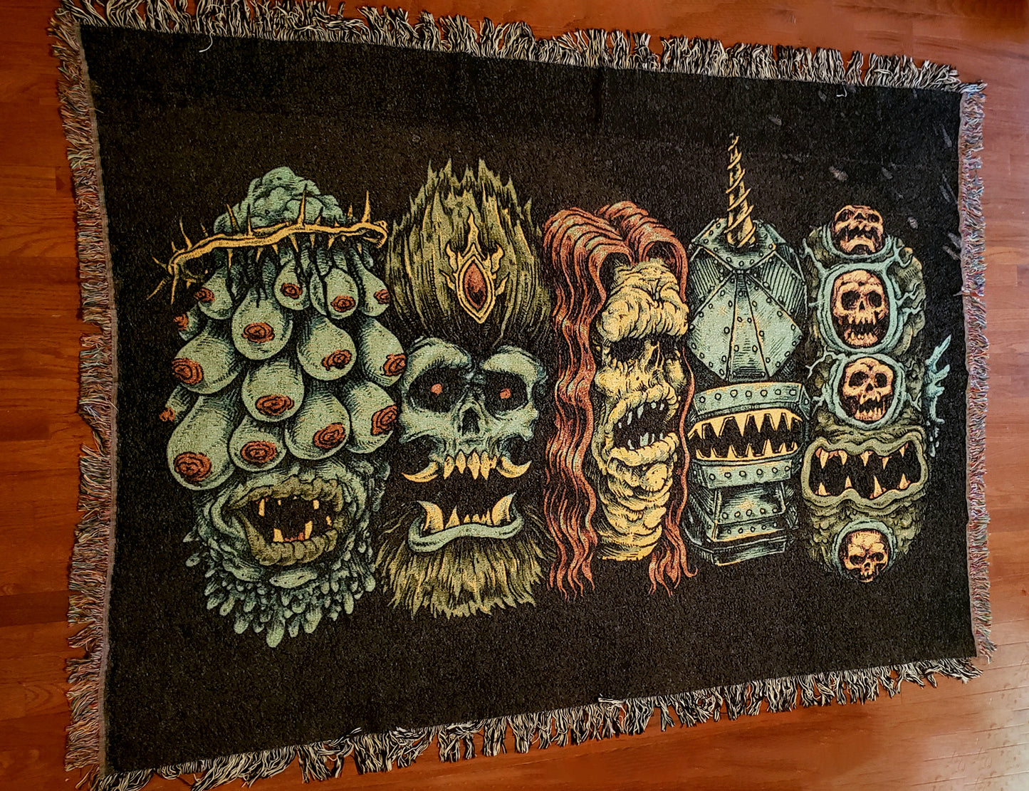 5 Crust Buddy Heads in a Row Woven Blanket